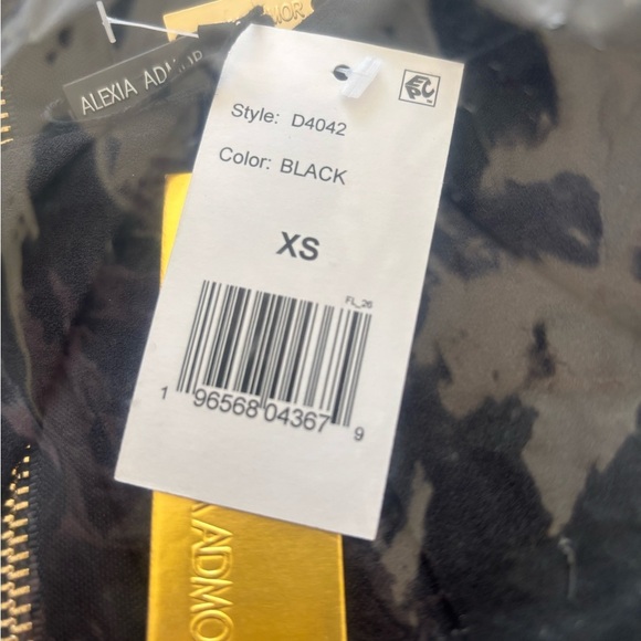 Alexia Admor Navy Janine Crewneck Midi Sheath Dress -  Size Small - MSRP $225 - Picture 2 of 3